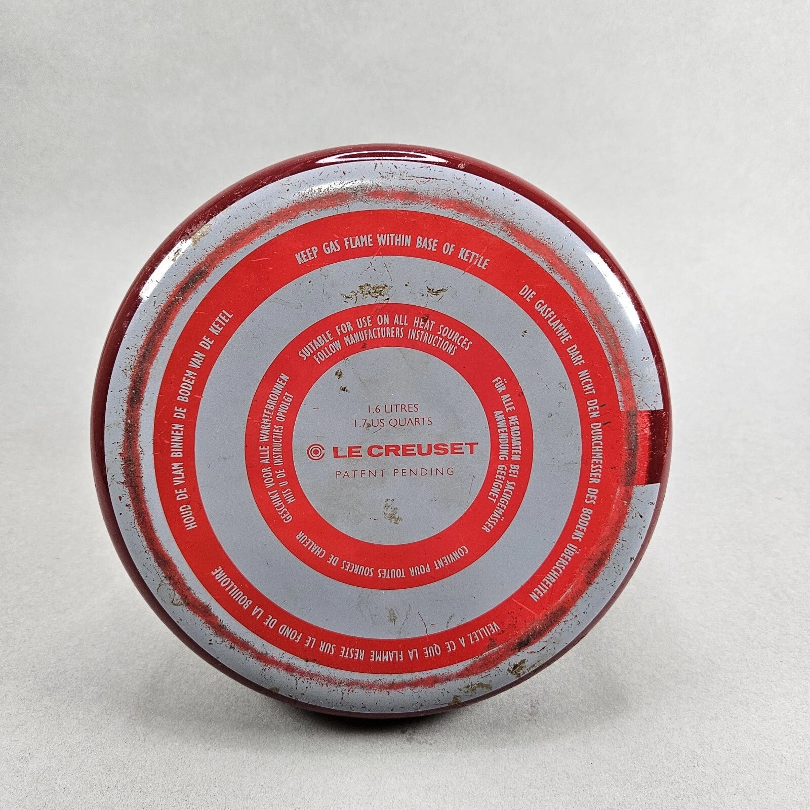 Le Creuset Enamel On Steel Classic Whistling Kettle Red Flame 1.7 Quarts 1.6 L