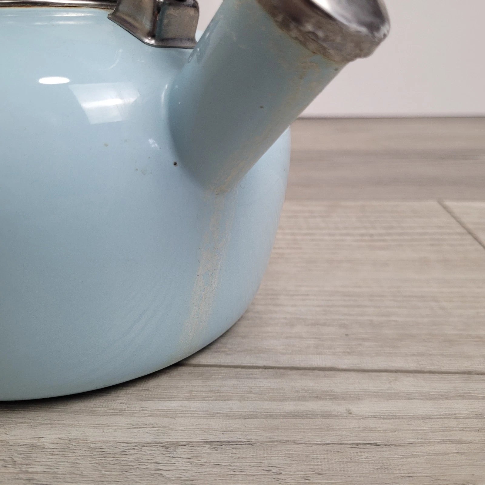 Chantal Aqua Enamel-on-Steel Whistling Teakettle 2 Qt – Stay-Cool Handle Tested