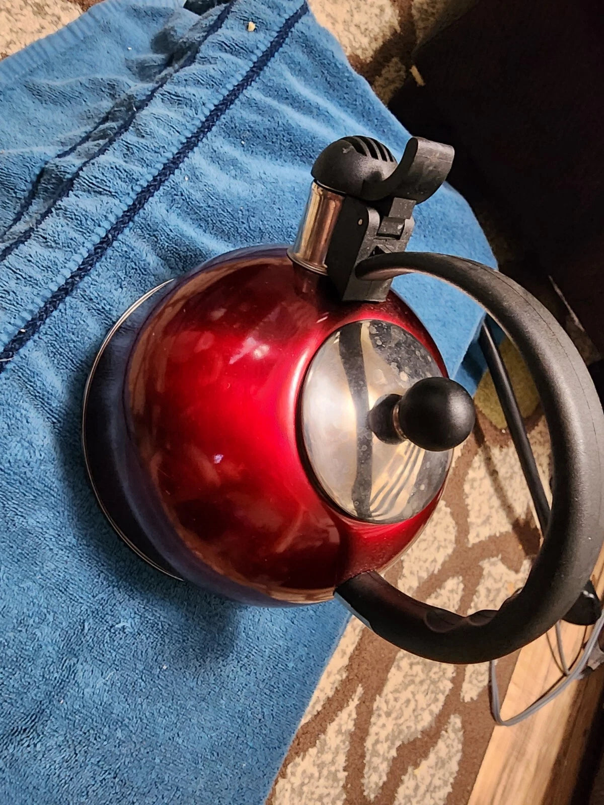 Chefs Atelier red 2.6 QT Enameled Steel Teapot