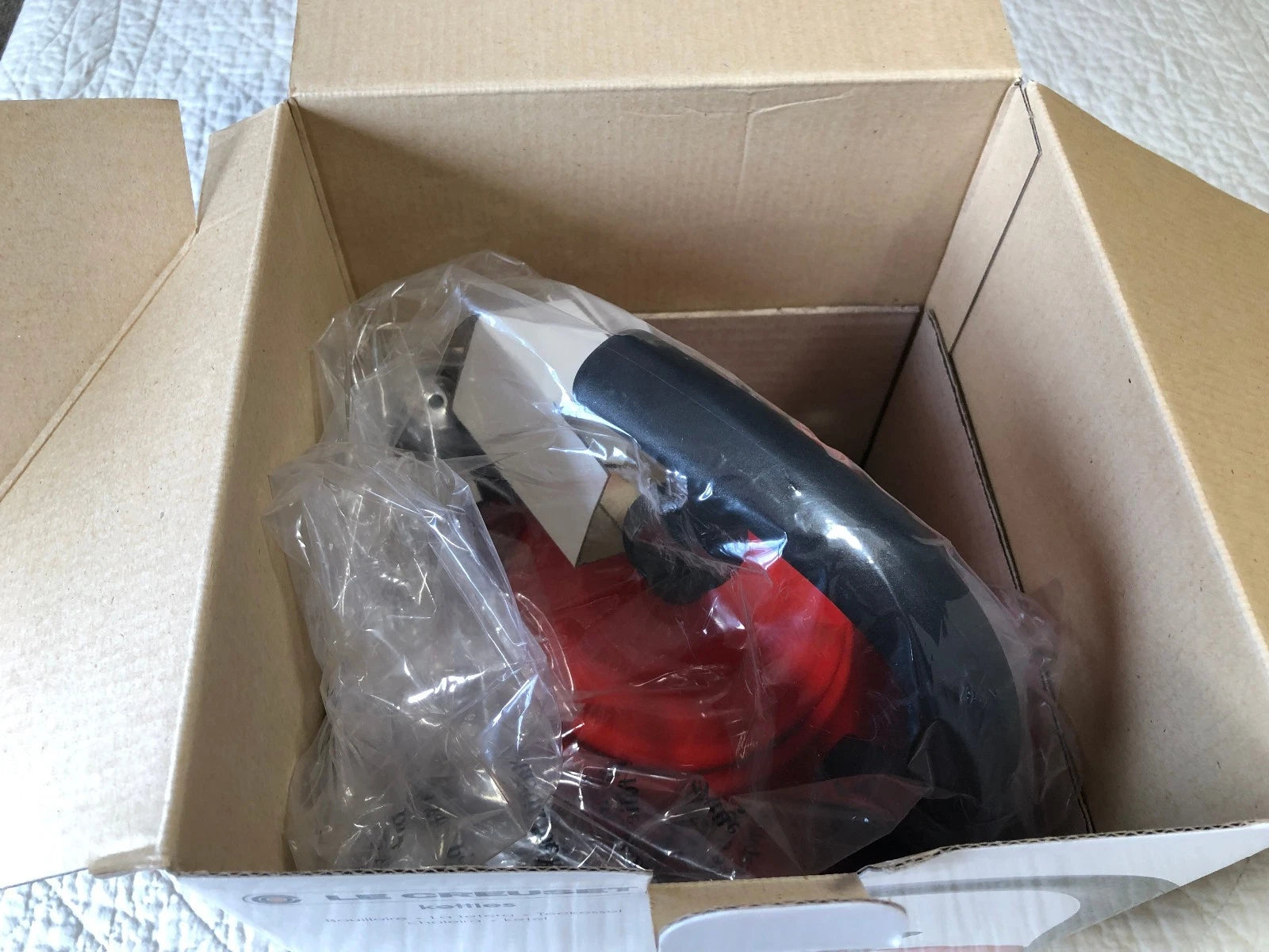 Le Creuset Enamel on Steel 1.6 Quart  Whistling Kettle, CHERRY RED - New