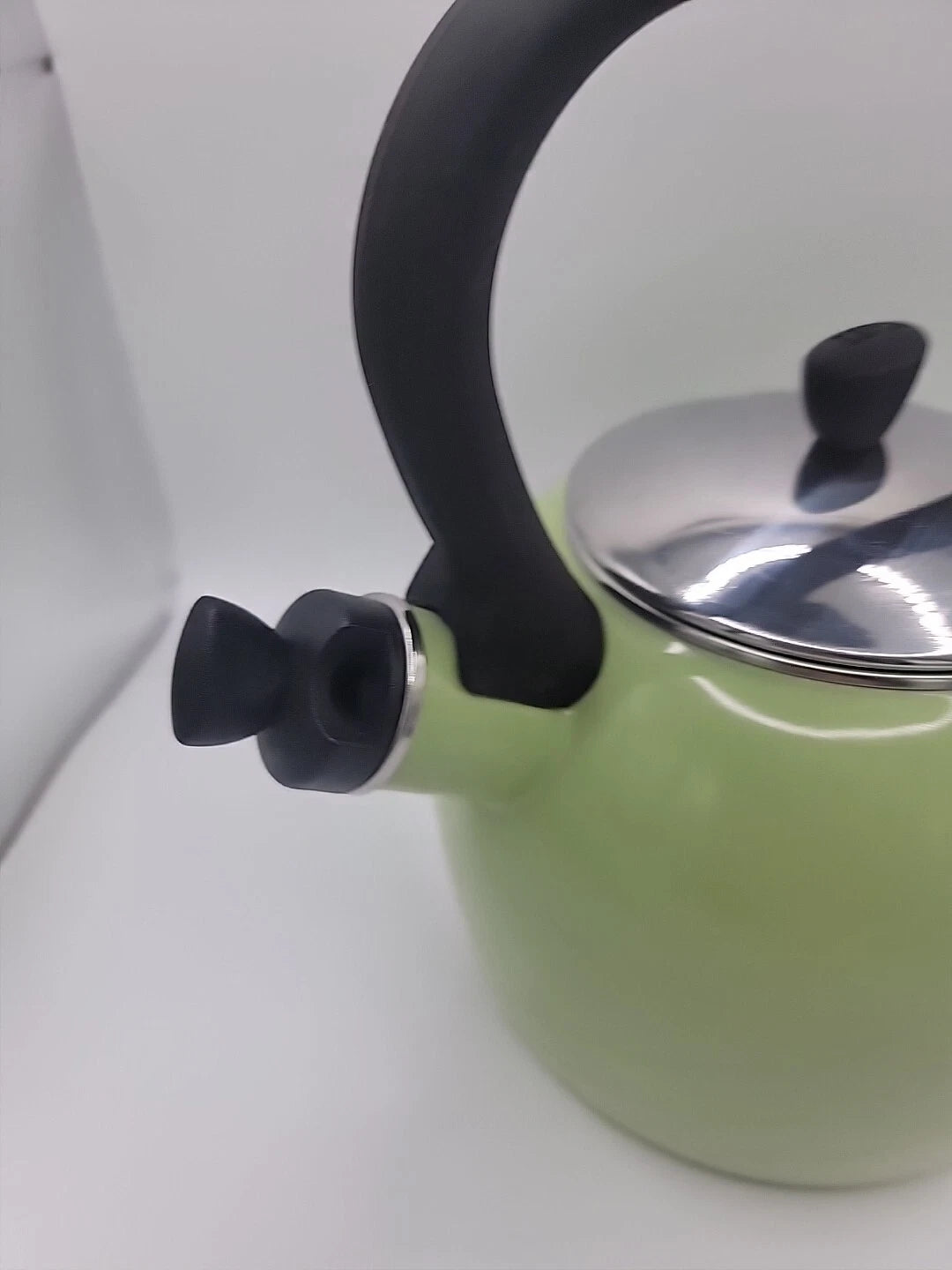 Copco Tea Kettle Avacodo Green 2 QT Whistling Stainless Steel Enamel Wilton