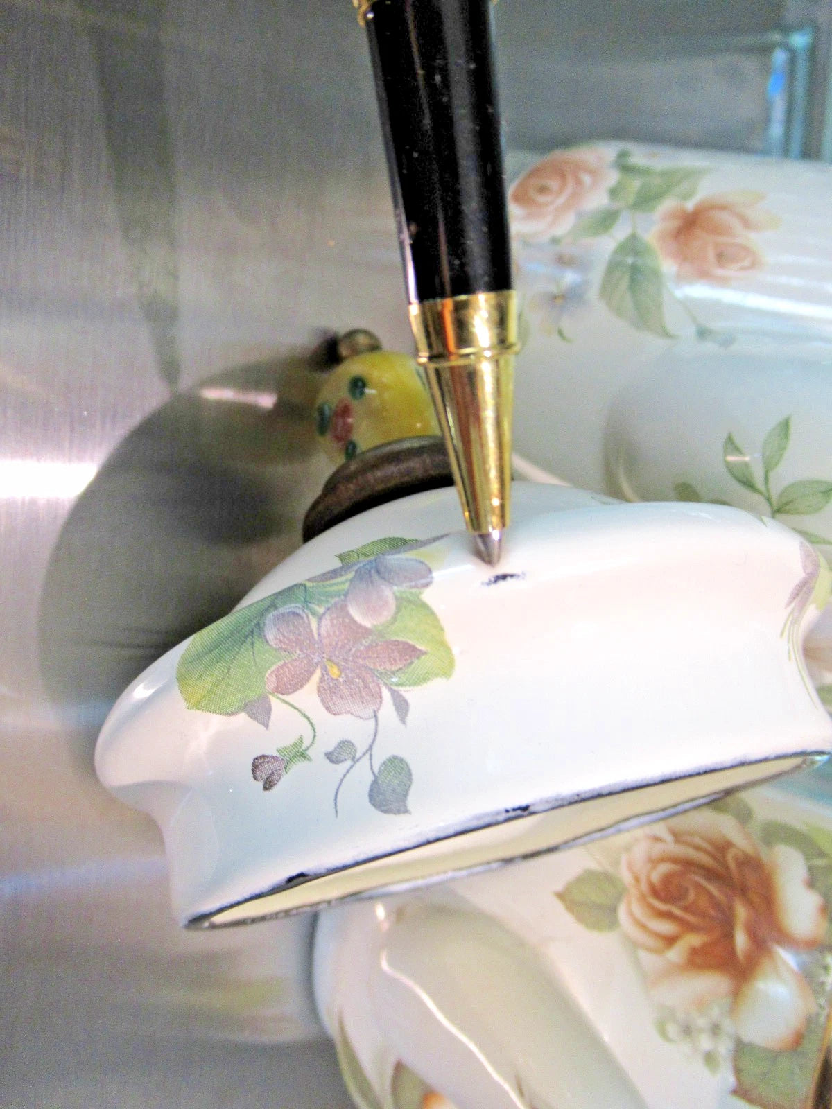 Camp MacKenzie Childs Ltd White Floral Enamelware 1995 3pcTea Set