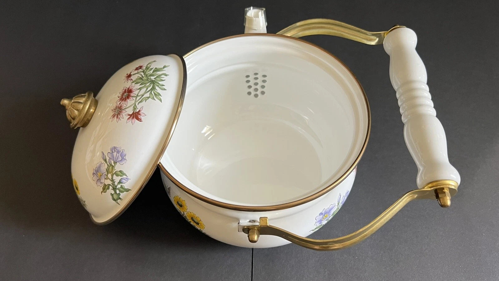 VINTAGE FLORAL TEA KETTLE ENAMEL Brass Handle