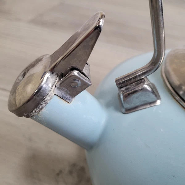 Chantal Aqua Enamel-on-Steel Whistling Teakettle 2 Qt – Stay-Cool Handle Tested