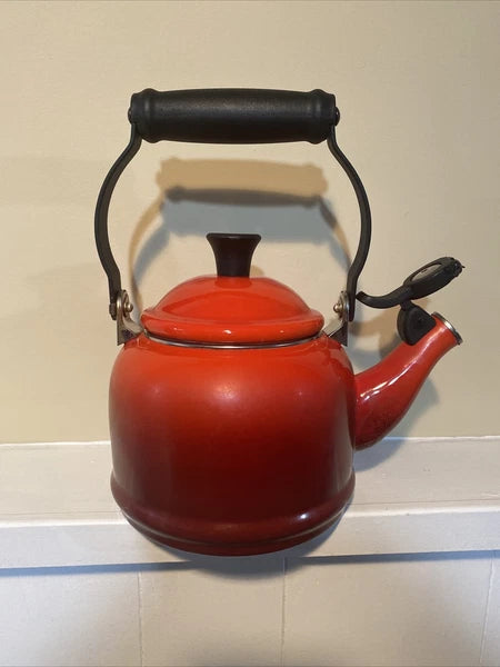 LE CREUSET Whistling Tea Kettle 1.25 Quart  Cerise Red Enamel Teapot