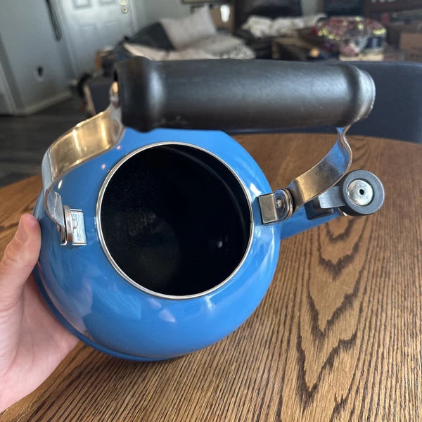 Le Creuset Lapis Blue Classic Whistling Tea Kettle 1.7Qt Enamel on Steel