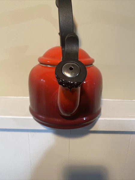 LE CREUSET Whistling Tea Kettle 1.25 Quart  Cerise Red Enamel Teapot
