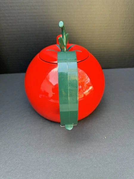 Copco - Enamel Tomato Tea Kettle - Brilliant Red - 2.5 Quarts