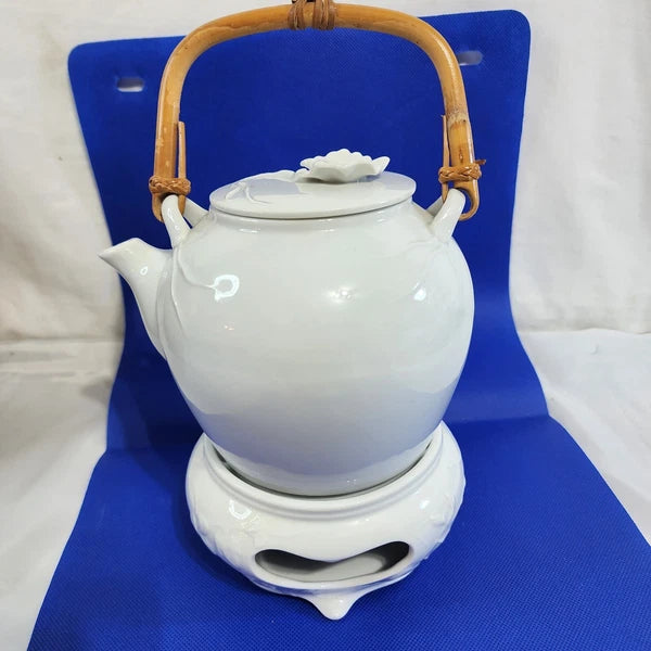 Laslo Mikasa Midori teapot with bamboo handle and tealight warming stand