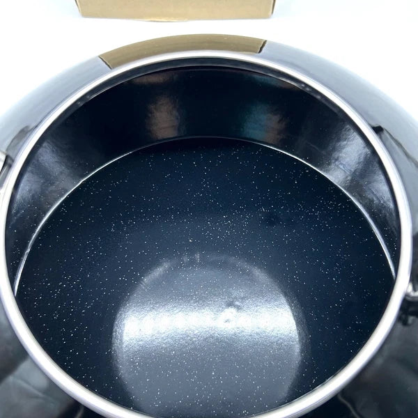 Le Creuset Zen Whistling Tea Kettle Black Enamel on Steel 1.5L/ 1.6 Qt