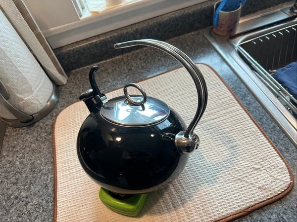Enamel-on-Steel Classic Tea Kettle BLACK 1.5 Qt