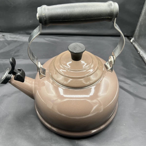 Le Creuset Enamel on Steel 1.7 Quart Whistling Tea Kettle, Flint-Oyster Grey