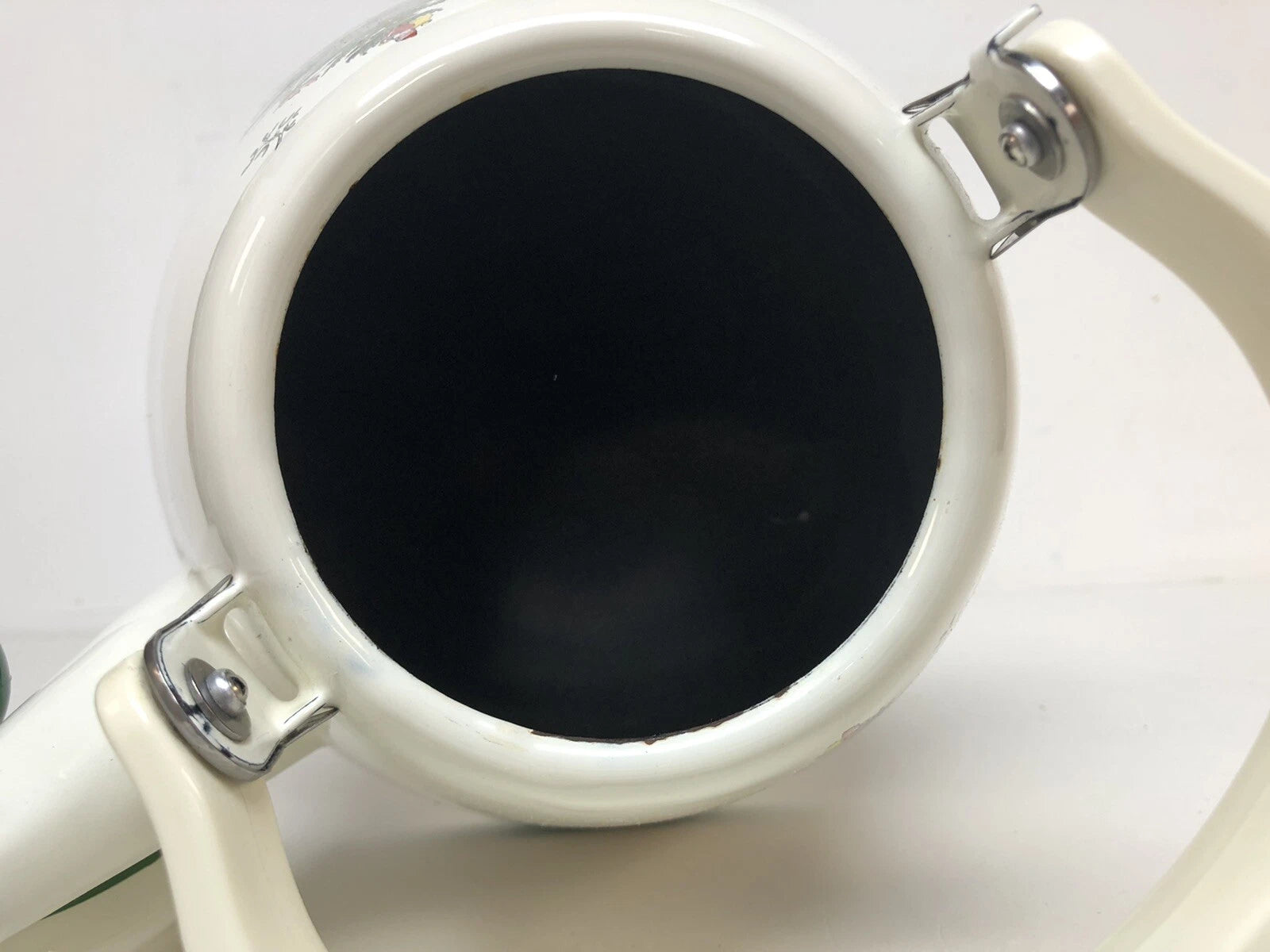 Spode Christmas Tree Tea Kettle - 2.5 Quart  Porcelain Enamel On Steel