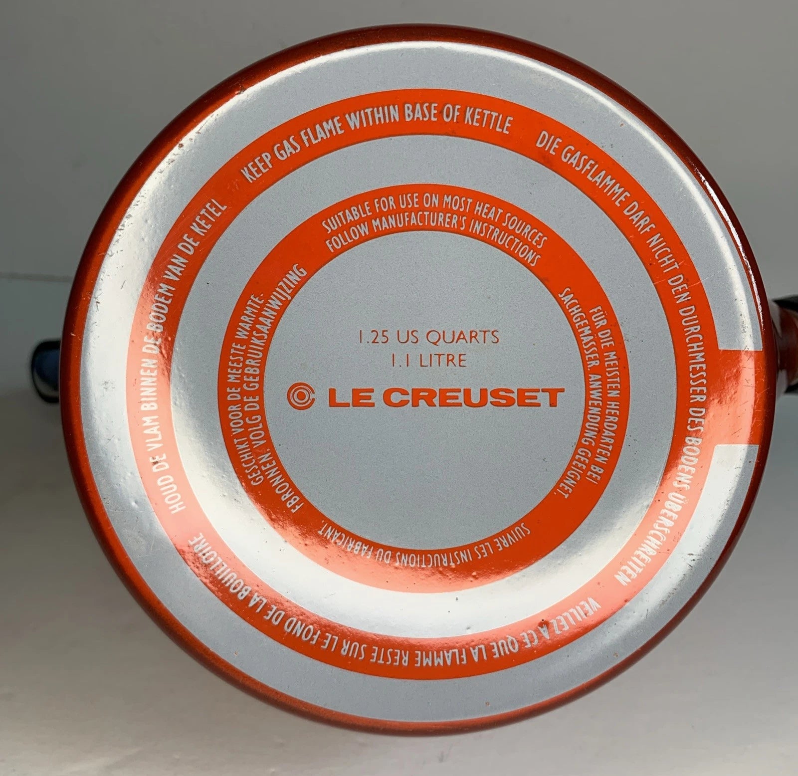 Le Creuset Halo Whistling Teapot 1.1 Literd Red Cerise Ombré 1.25 Quart Enamel