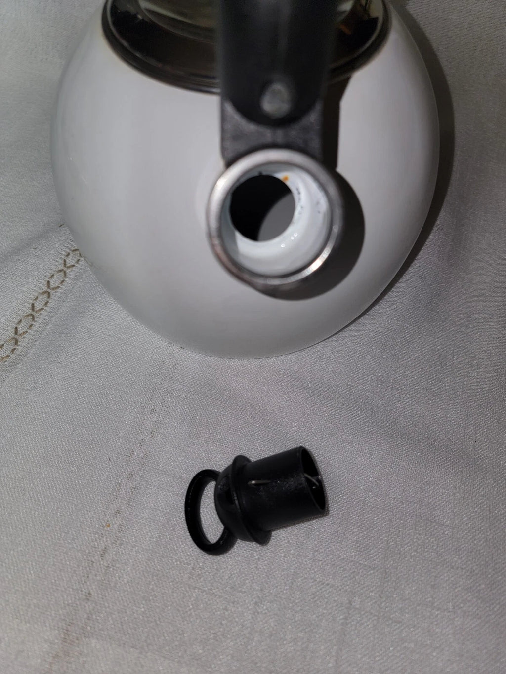 Vintage Copco Whistling Tea Kettle Cavalier White Enamel 2 Qt