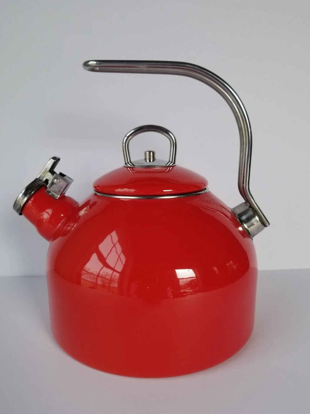 SUPER Nice MARTHA Stewart COLLECTION ~ 2.5 Qt. Tea  KETTLE ~ Red ENAMEL on STEEL