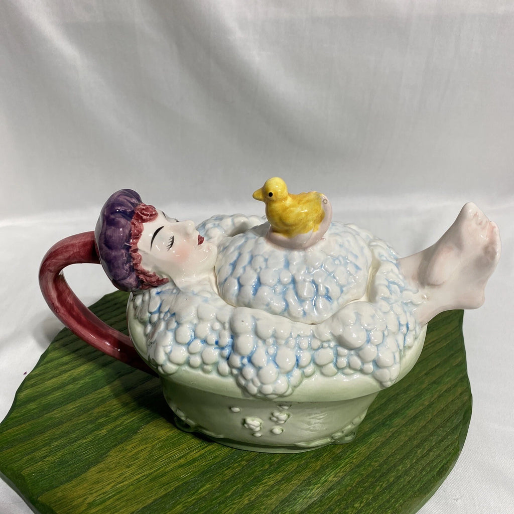 Vintage 1988 Dept 56 Tea Time No. 6 " Bubbles " Collectible Bather w Duck Teapot