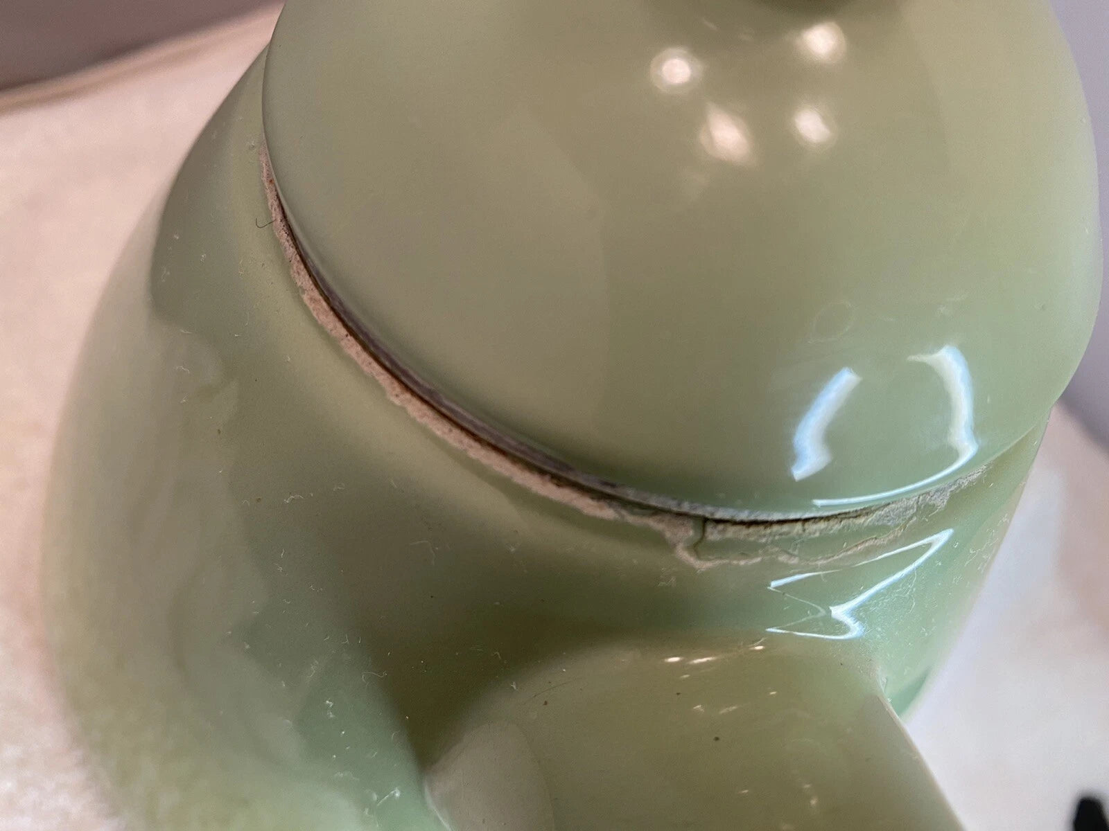 Le Creuset Ogive Enamel-on-Steel 1.7 Quart Tea Kettle - Kiwi Green Ombré