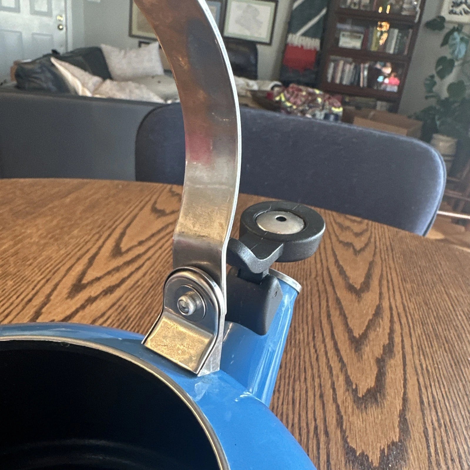 Le Creuset Lapis Blue Classic Whistling Tea Kettle 1.7Qt Enamel on Steel