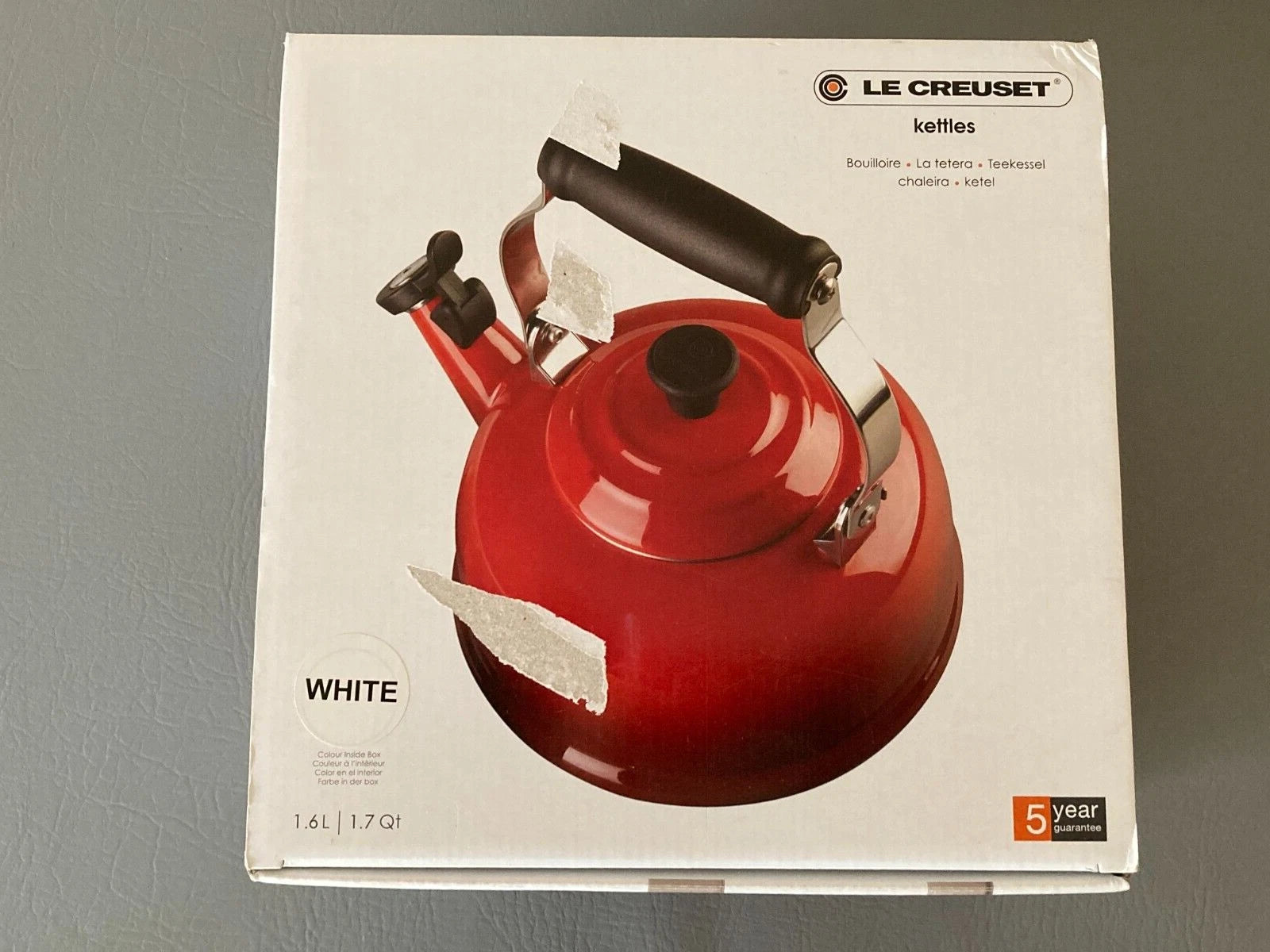 Le Creuset Whistling Tea Kettle 1.7 Qt White Enamel on Steel New