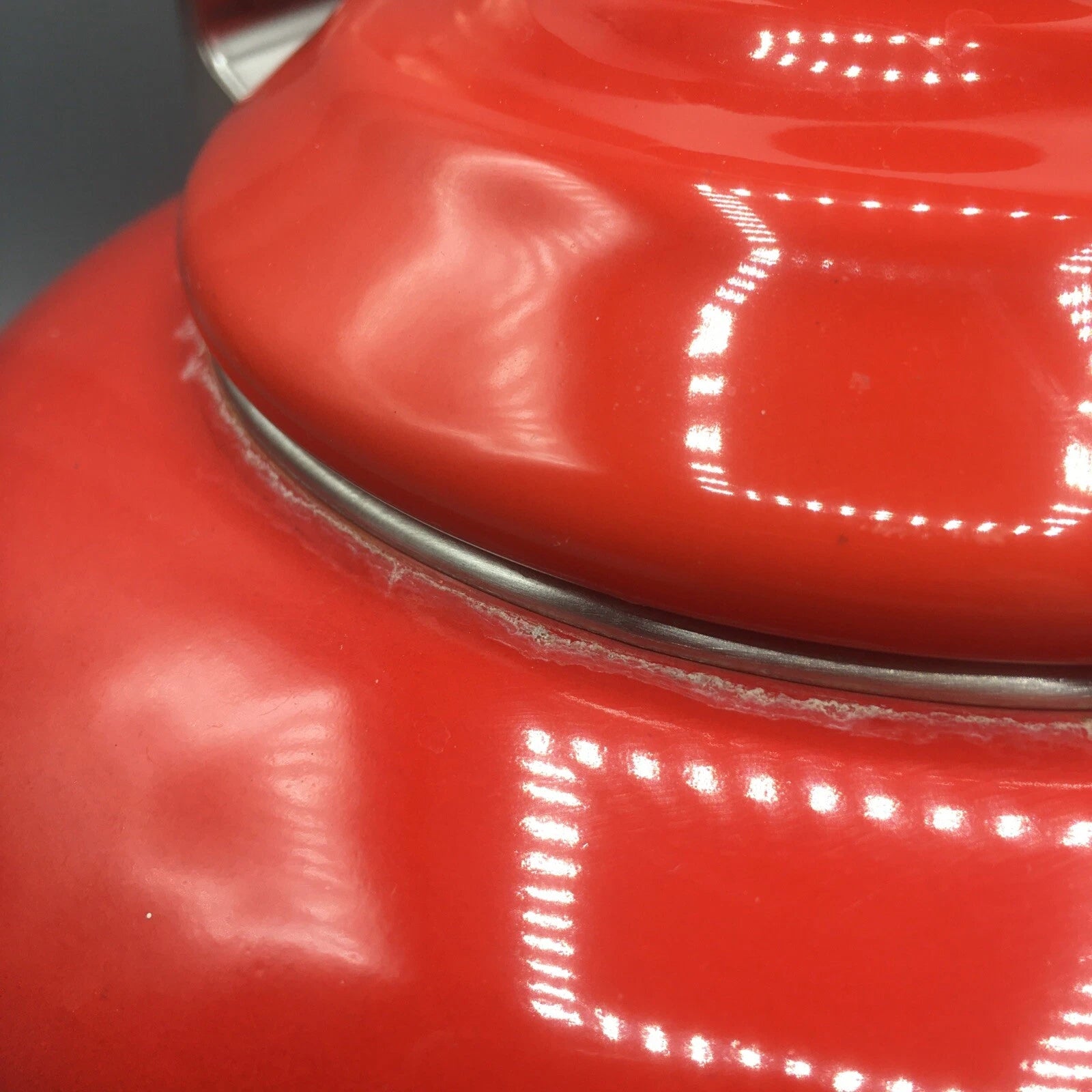 Le Creuset Whistling Tea Kettle Teapot Cerise Red 1.7 Qt (1.6L)