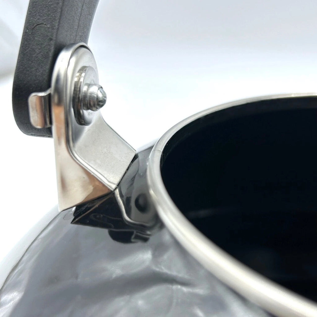 Le Creuset Zen Whistling Tea Kettle Black Enamel on Steel 1.5L/ 1.6 Qt