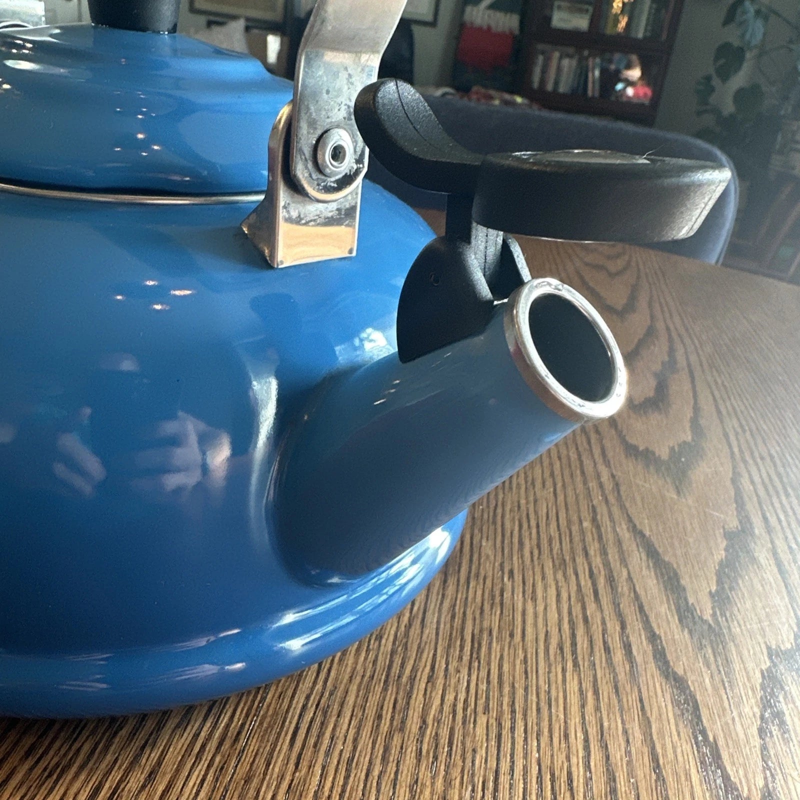 Le Creuset Lapis Blue Classic Whistling Tea Kettle 1.7Qt Enamel on Steel