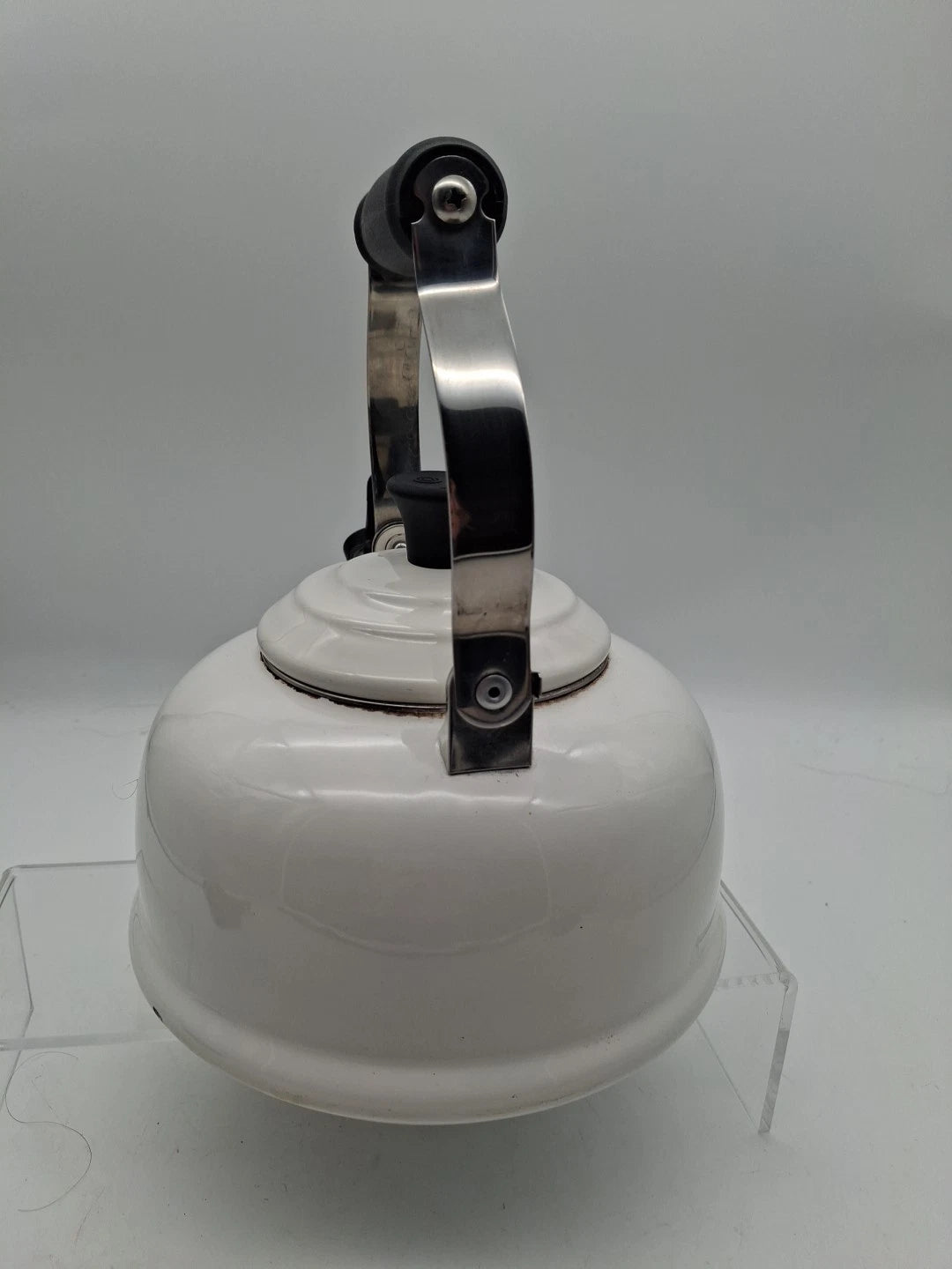 Le Creuset Whistling Tea Kettle White Enamel Steel 1.7 - Enamel/Steel