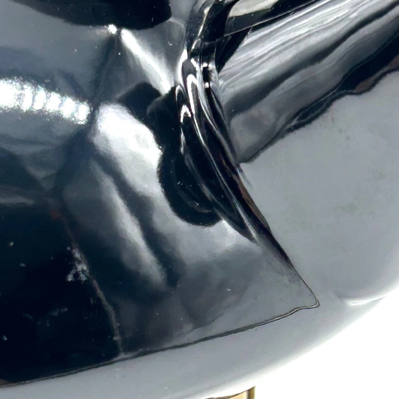 Le Creuset Zen Whistling Tea Kettle Black Enamel on Steel 1.5L/ 1.6 Qt