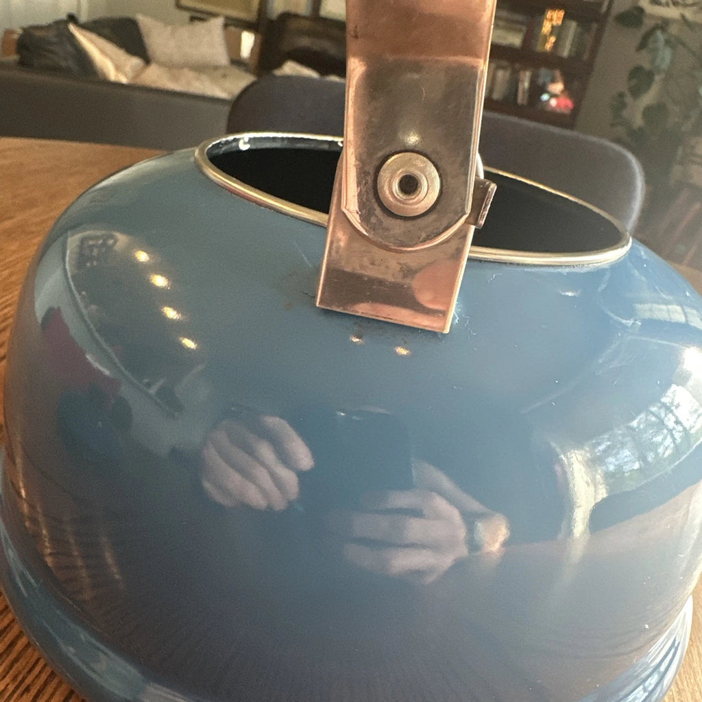 Le Creuset Lapis Blue Classic Whistling Tea Kettle 1.7Qt Enamel on Steel