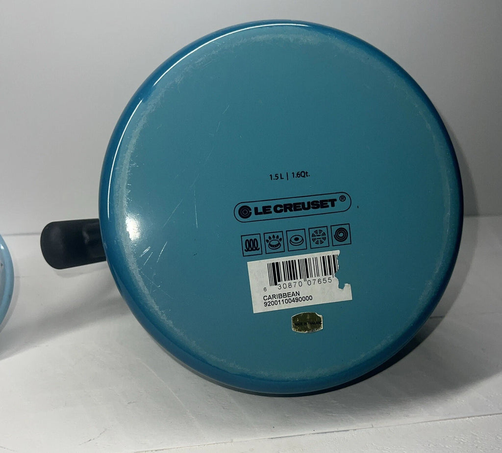 Le Creuset Chrysenth Turquoise Hombre Whistling Tea Kettle 1.6 US Quart Enamel