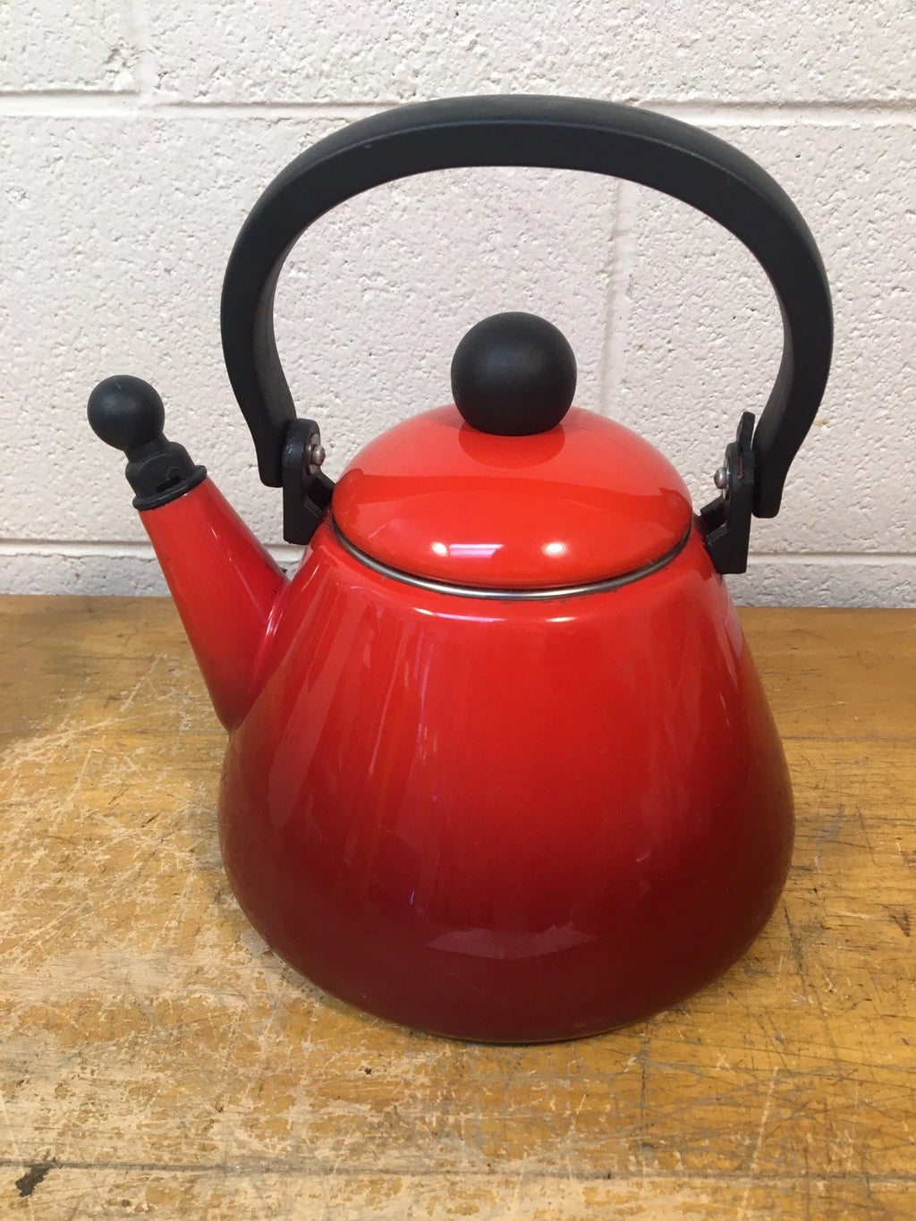 Le Creuset Tea Pot Kettle 1.6L 1.7Qt Enamel fire red nice