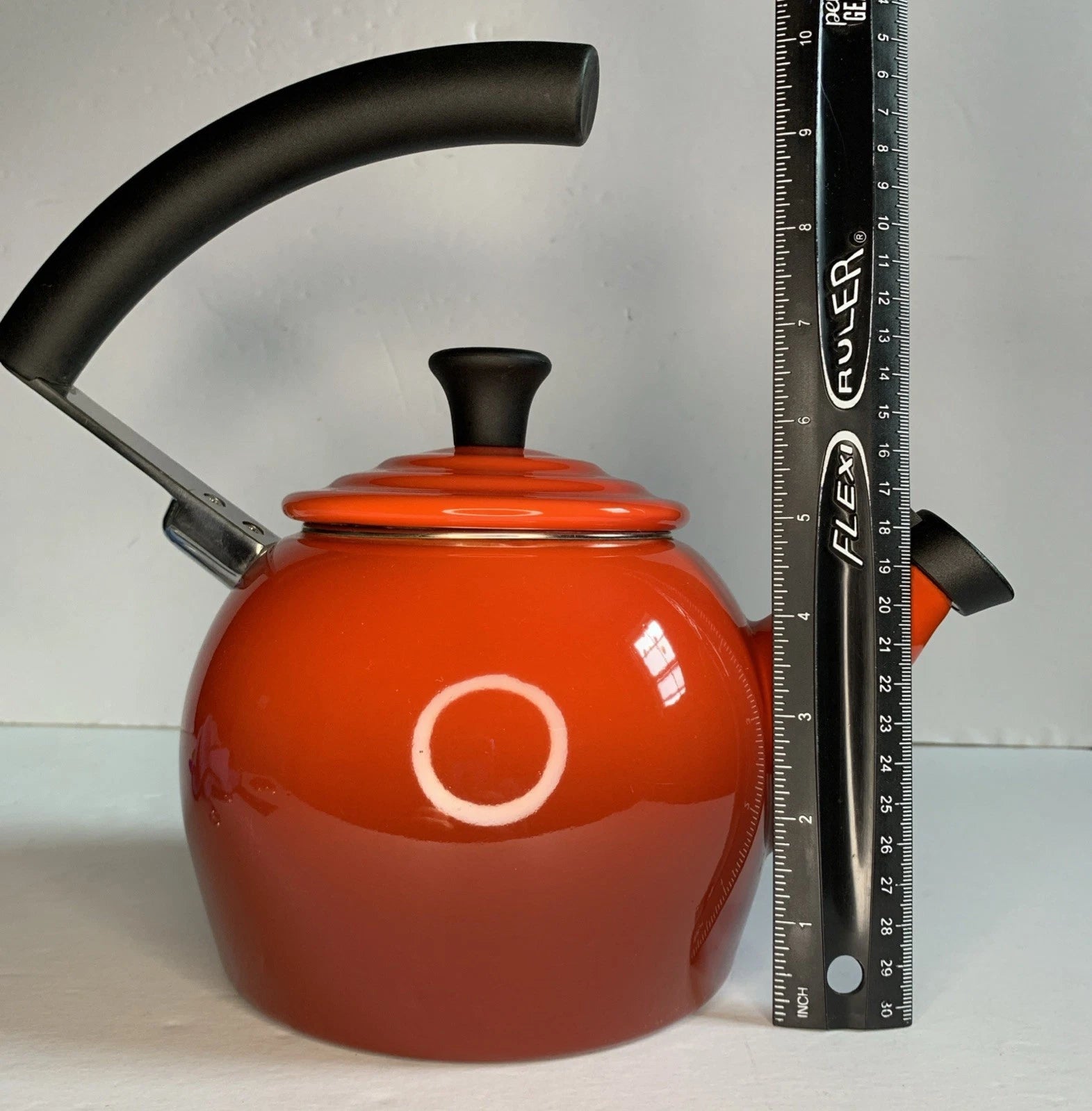 Le Creuset Halo Whistling Teapot 1.1 Literd Red Cerise Ombré 1.25 Quart Enamel