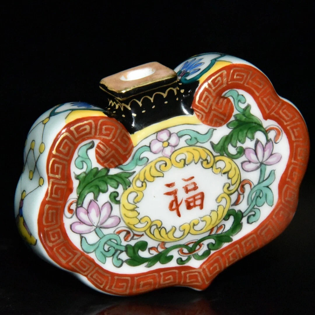 2.8" Powder enamel snuff bottle with patterns of good fortune in Qing Dynasty