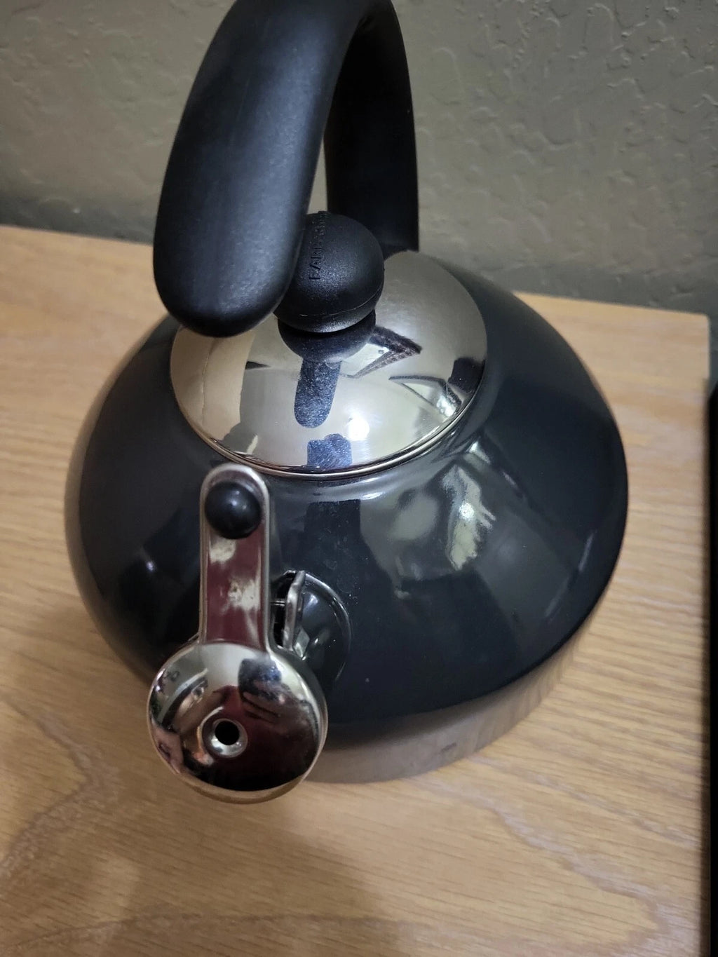 FARBERWARE 2.75 QUART PORCELAIN ENAMEL TEA KETTLE Dark Gray