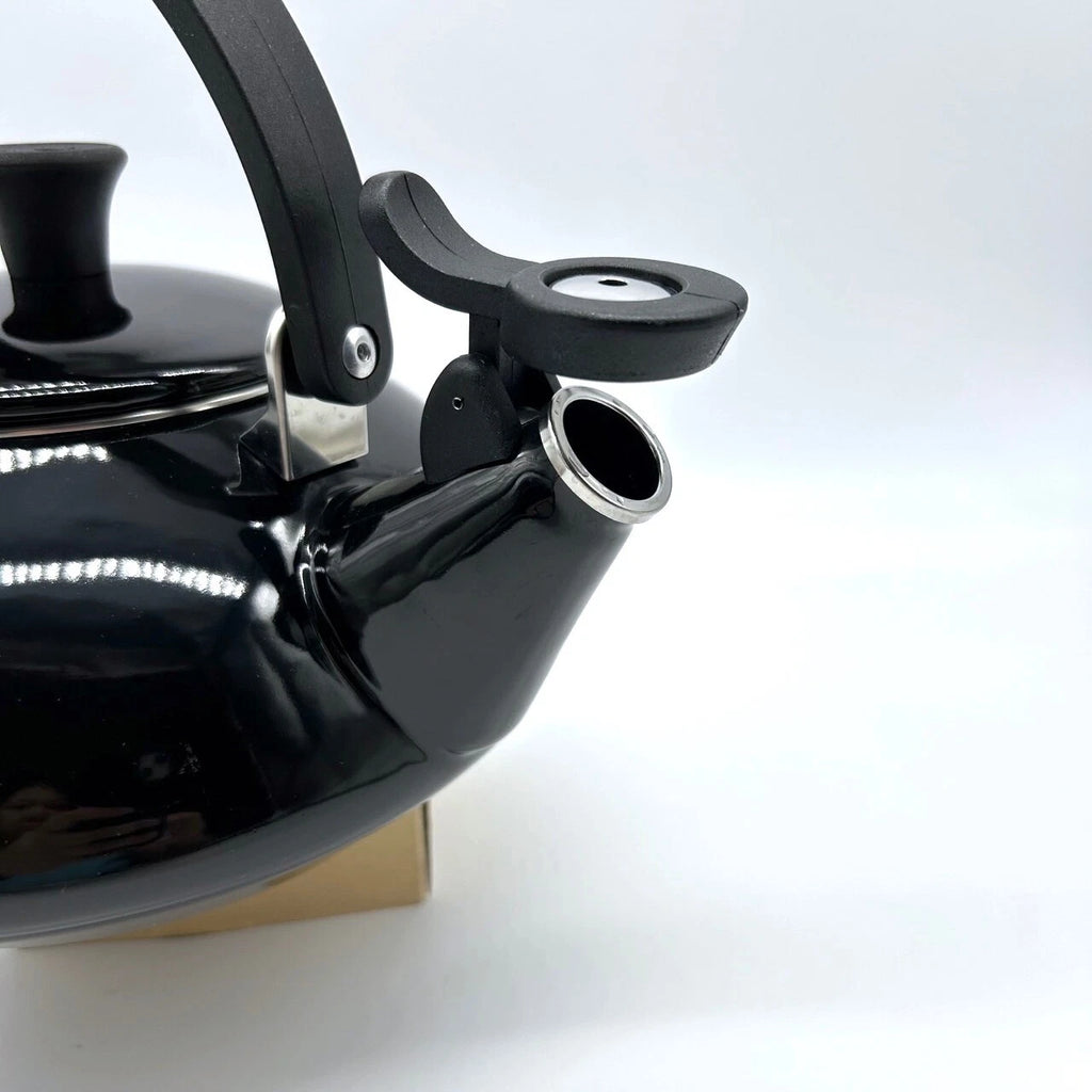 Le Creuset Zen Whistling Tea Kettle Black Enamel on Steel 1.5L/ 1.6 Qt