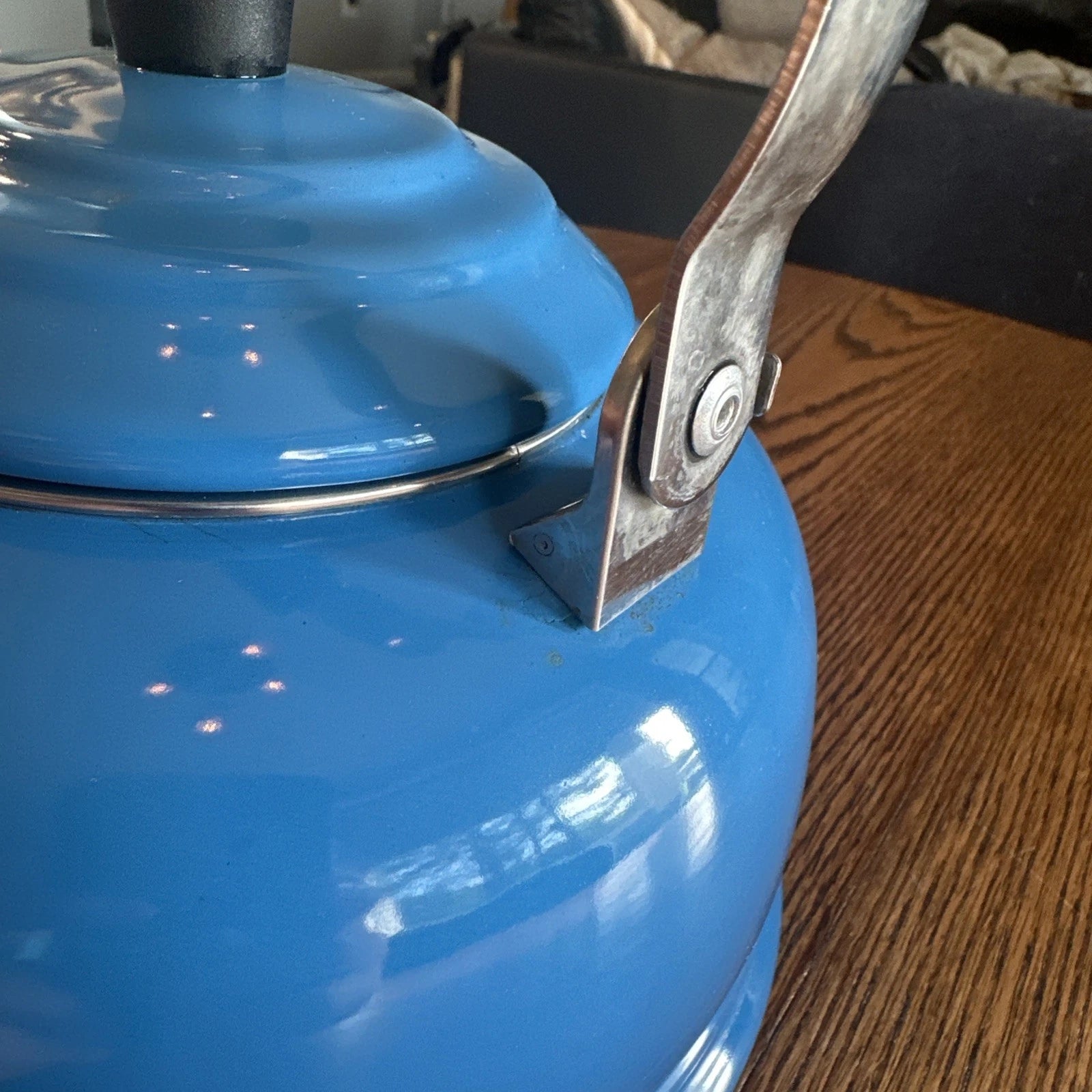 Le Creuset Lapis Blue Classic Whistling Tea Kettle 1.7Qt Enamel on Steel