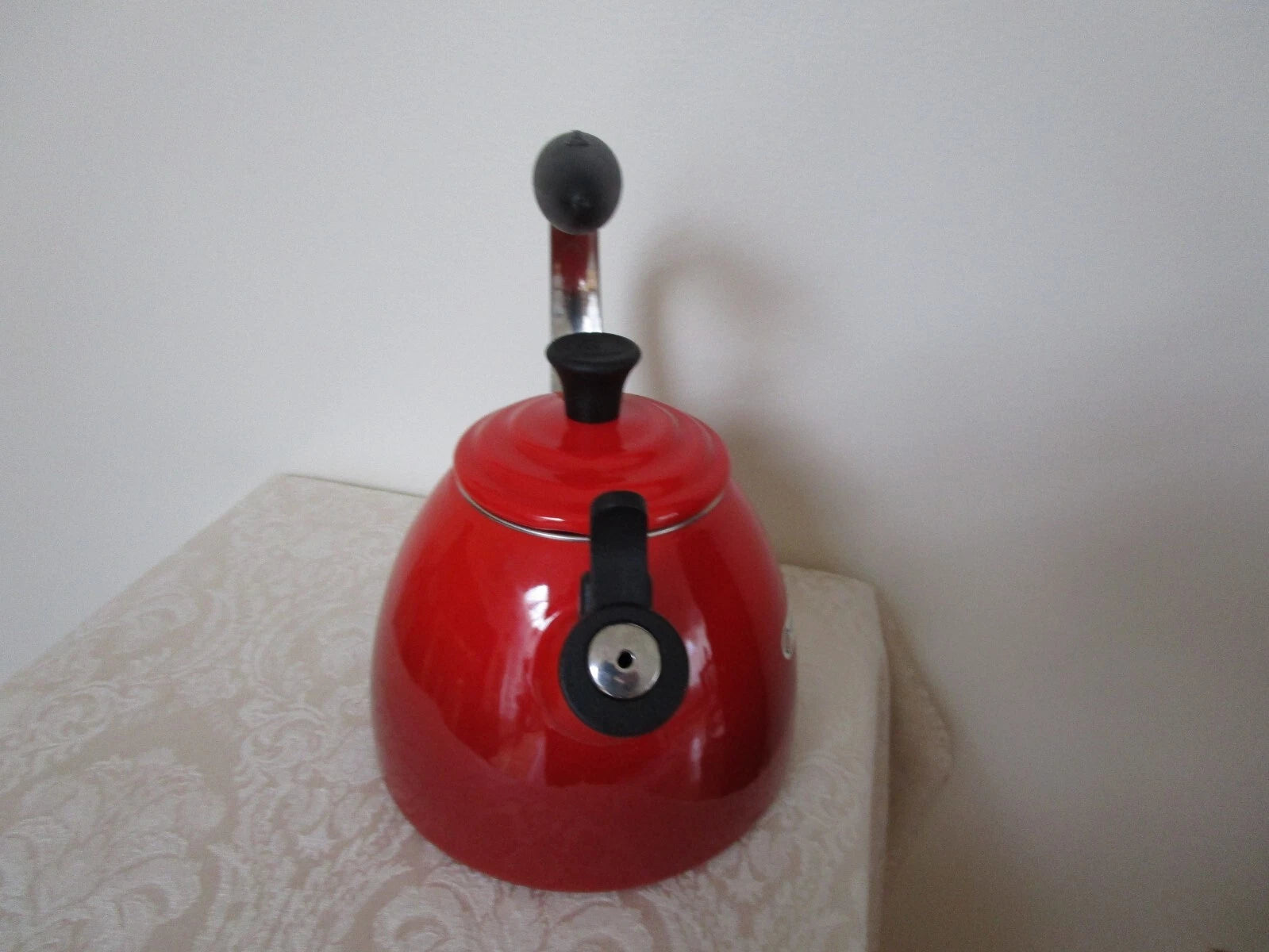 Le Creuset Cherry Red Enamel  Whistling Tea Kettle 11 Cups New With Defect