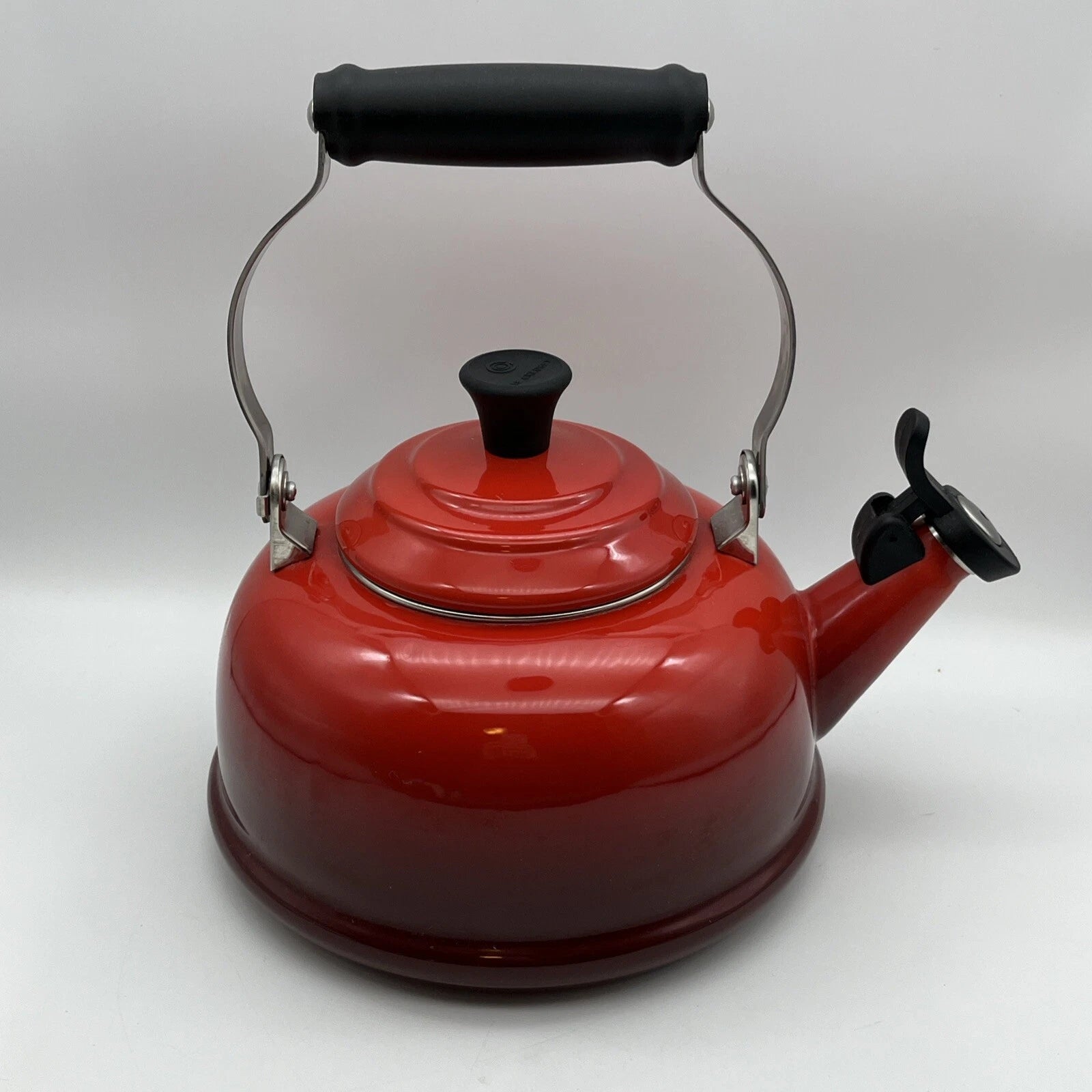 Le Creuset Tea Kettle Teapot Red Ombre Enamel Steel 1.7 Quart
