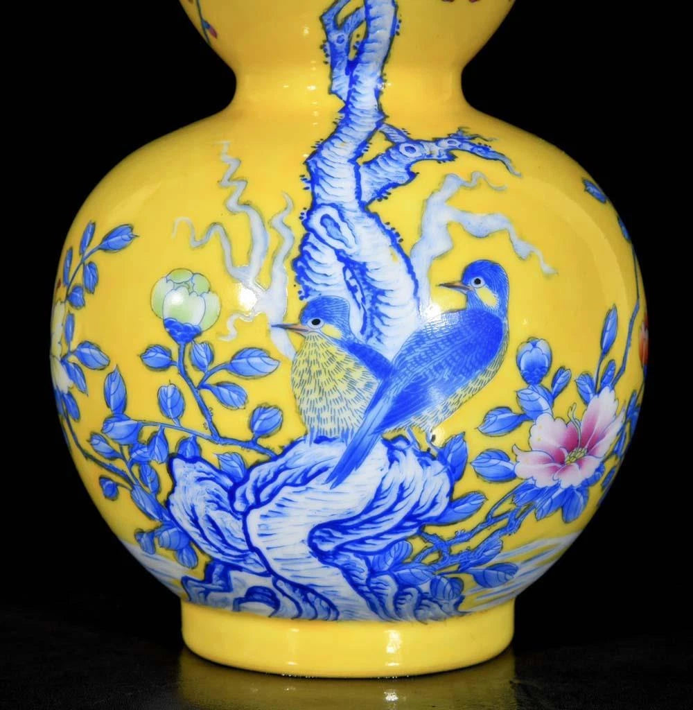 Qianlong Signed Old Chinese Colour Enamel Vase W/bird N3683