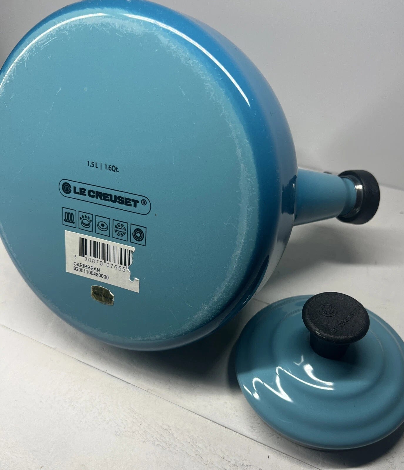 Le Creuset Chrysenth Turquoise Hombre Whistling Tea Kettle 1.6 US Quart Enamel