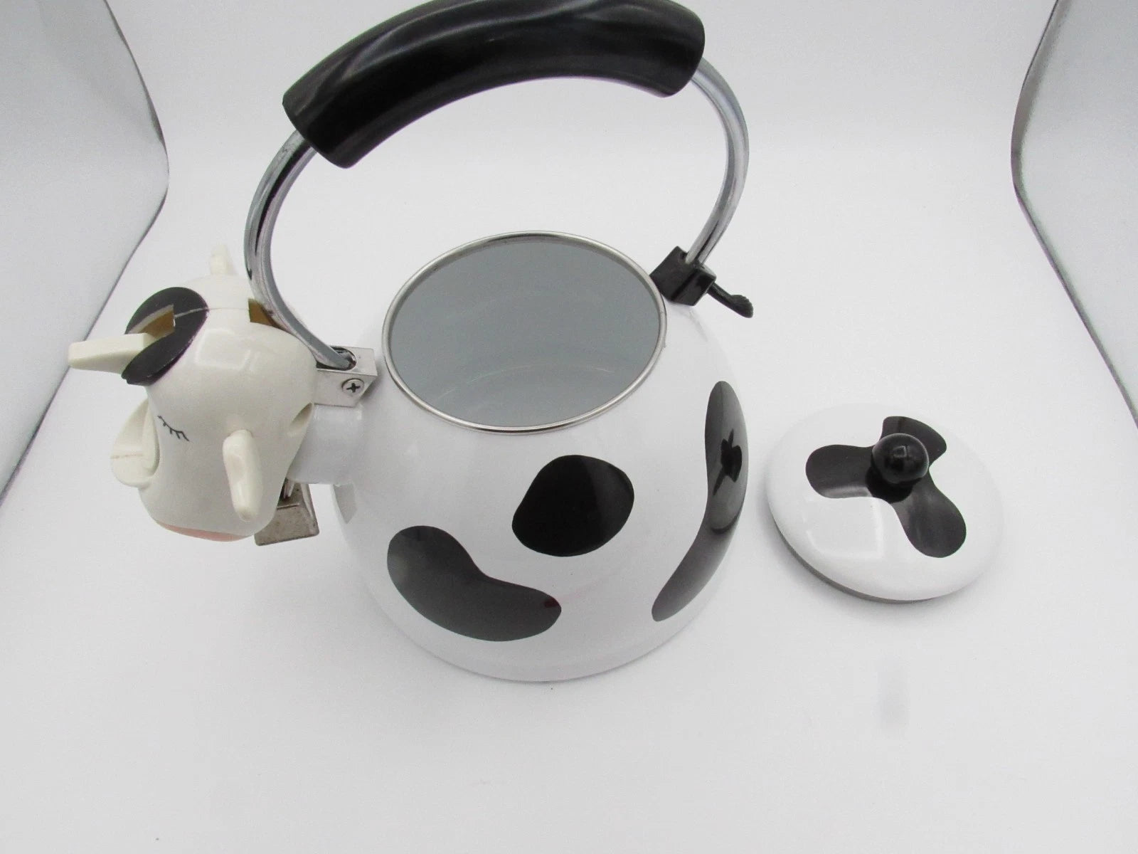 M Kamenstein Black White Cow Whistling Tea Kettle 2.5 qt from 1992