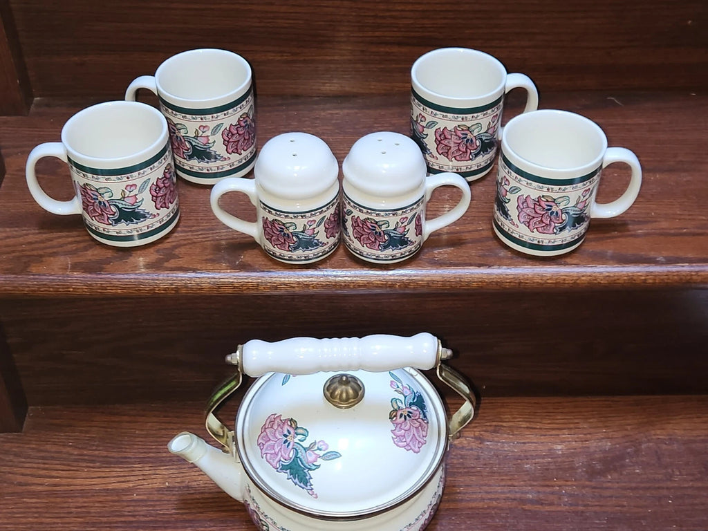 PAISLEY GARDEN Preferred Stock Stoneware Tea Kettle, 4 Mugs, Salt & Pepper NEW