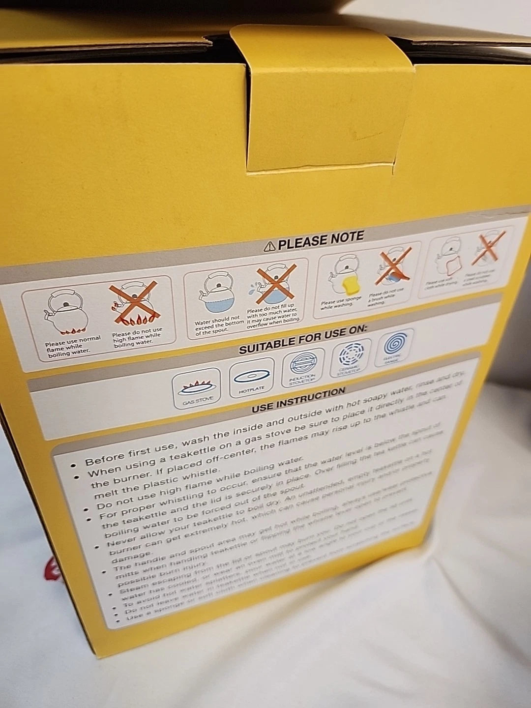 NEW IN BOX  Supreme Housewares Giraffe Whistling  Enamel Teapot Tea Kettle