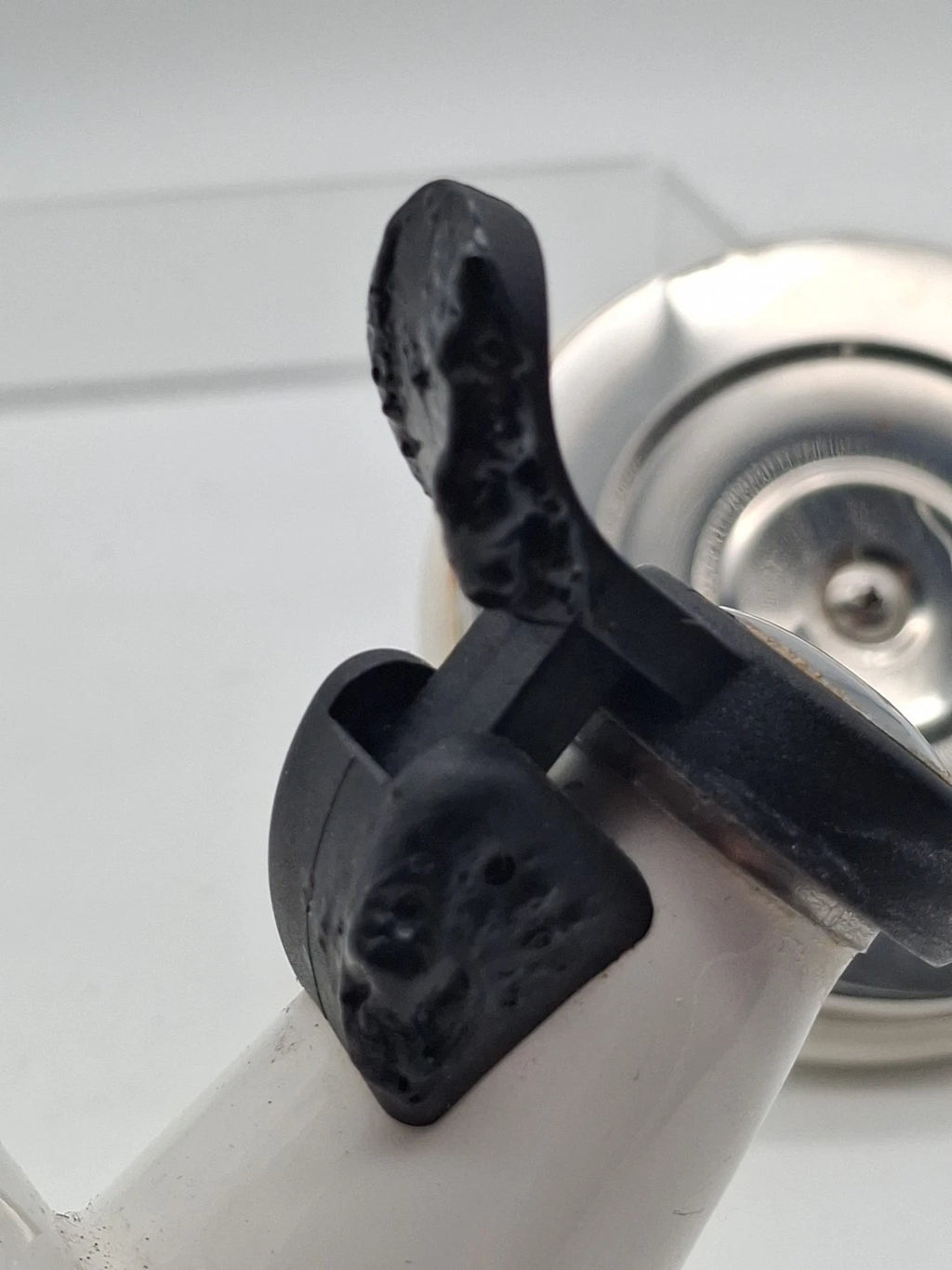 Le Creuset Whistling Tea Kettle White Enamel Steel 1.7 - Enamel/Steel