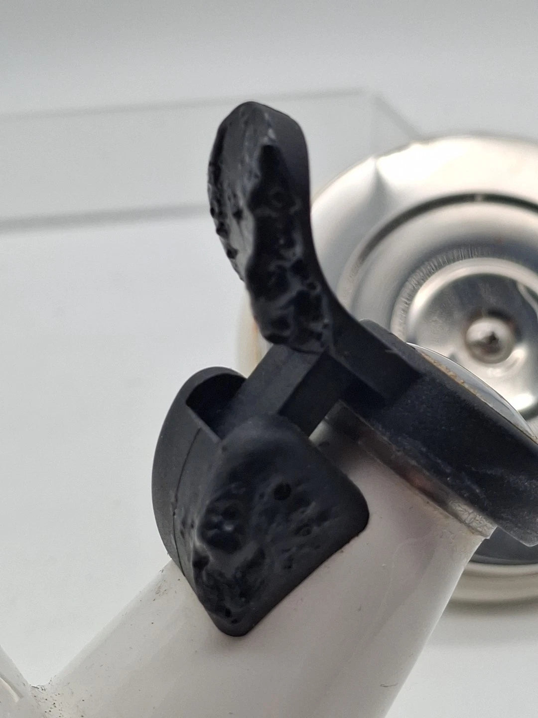 Le Creuset Whistling Tea Kettle White Enamel Steel 1.7 - Enamel/Steel