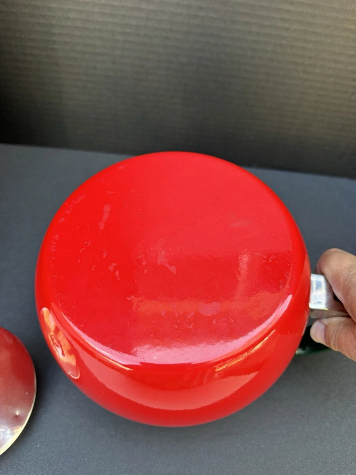 Copco - Enamel Tomato Tea Kettle - Brilliant Red - 2.5 Quarts