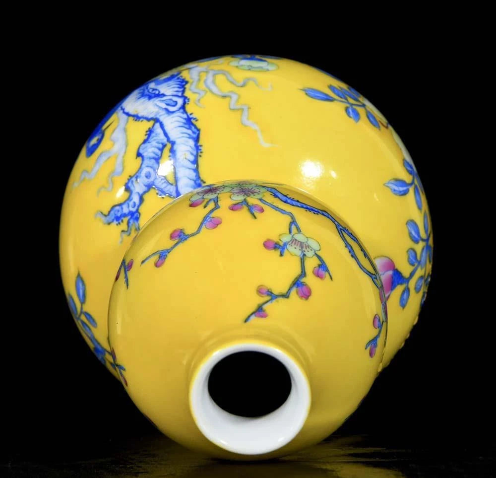 Qianlong Signed Old Chinese Colour Enamel Vase W/bird N3683