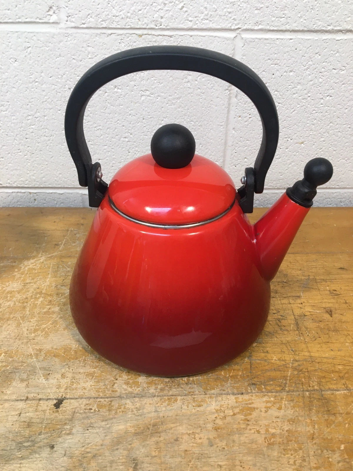 Le Creuset Tea Pot Kettle 1.6L 1.7Qt Enamel fire red nice