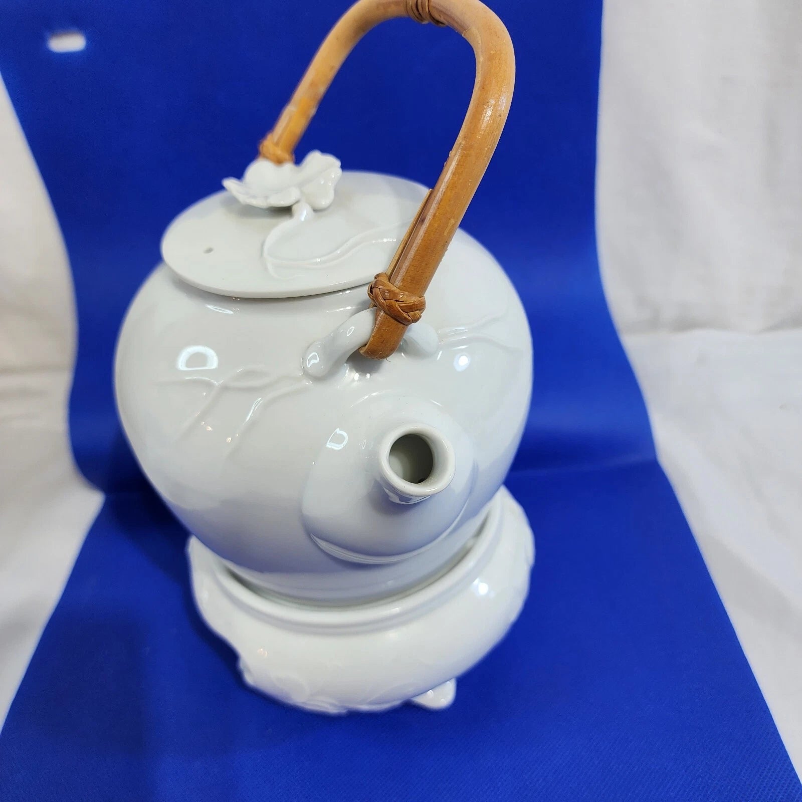 Laslo Mikasa Midori teapot with bamboo handle and tealight warming stand